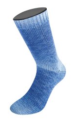 Model z produktu – LANA GROSSA Meilenweit Woolycell - Marine/ Grau/ Hellblau 6005