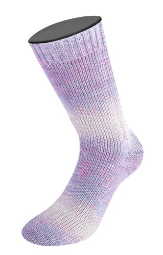 Model z produktu – LANA GROSSA Meilenweit Woolycell - Blaulila/ Rosa/ Creme 6003